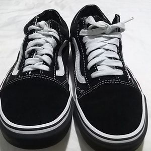 Vans tennis shoes
